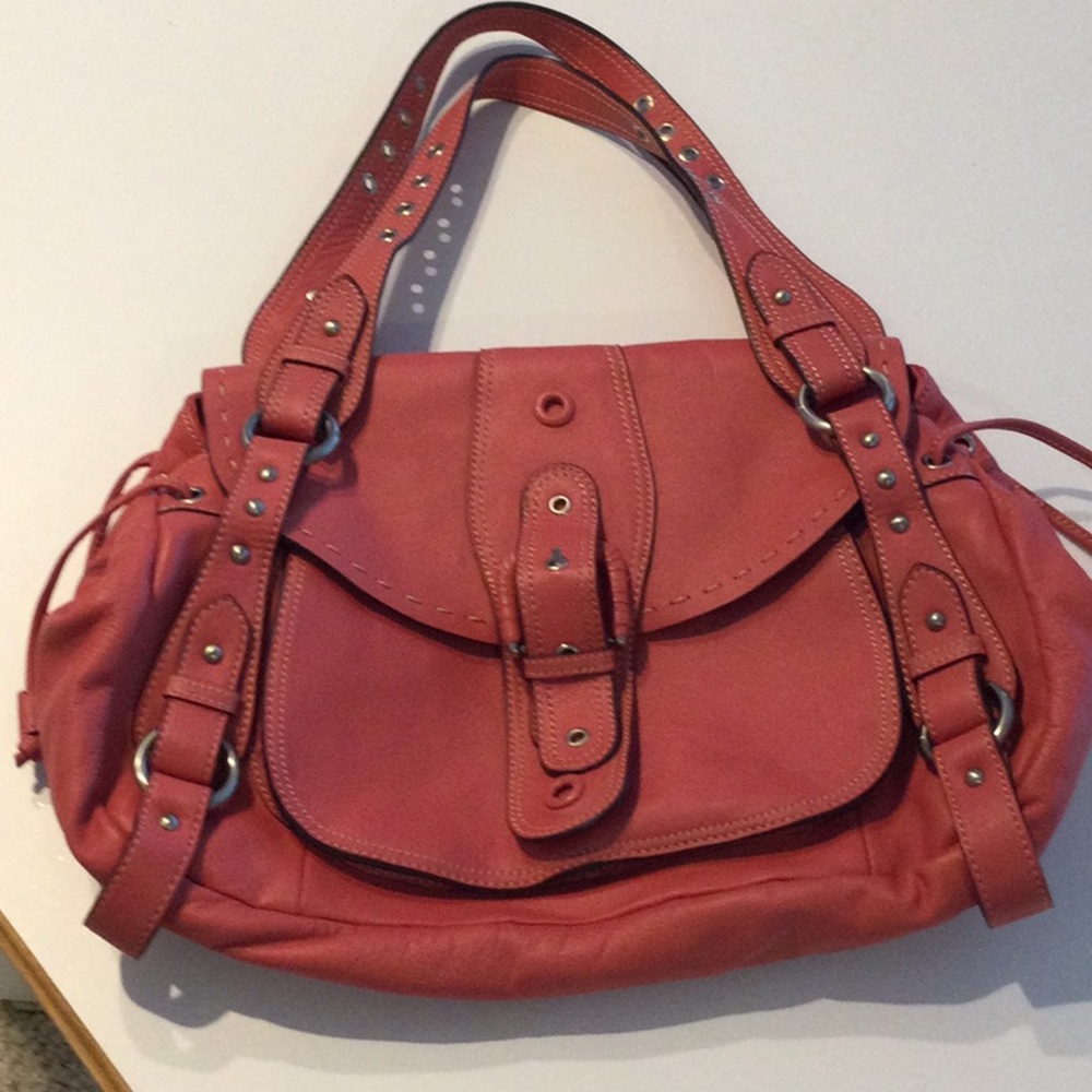 Trendy HYPE over the shoulder handbag. Dusty Rose Leather very sharp.